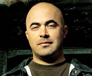 aaron lewis bald musician out of rock band saind